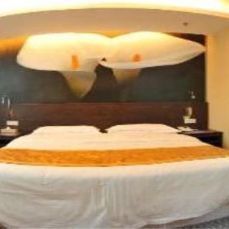 Xiamen Qingnian Yangguang Hotel - Wenzaodian Bagian luar foto